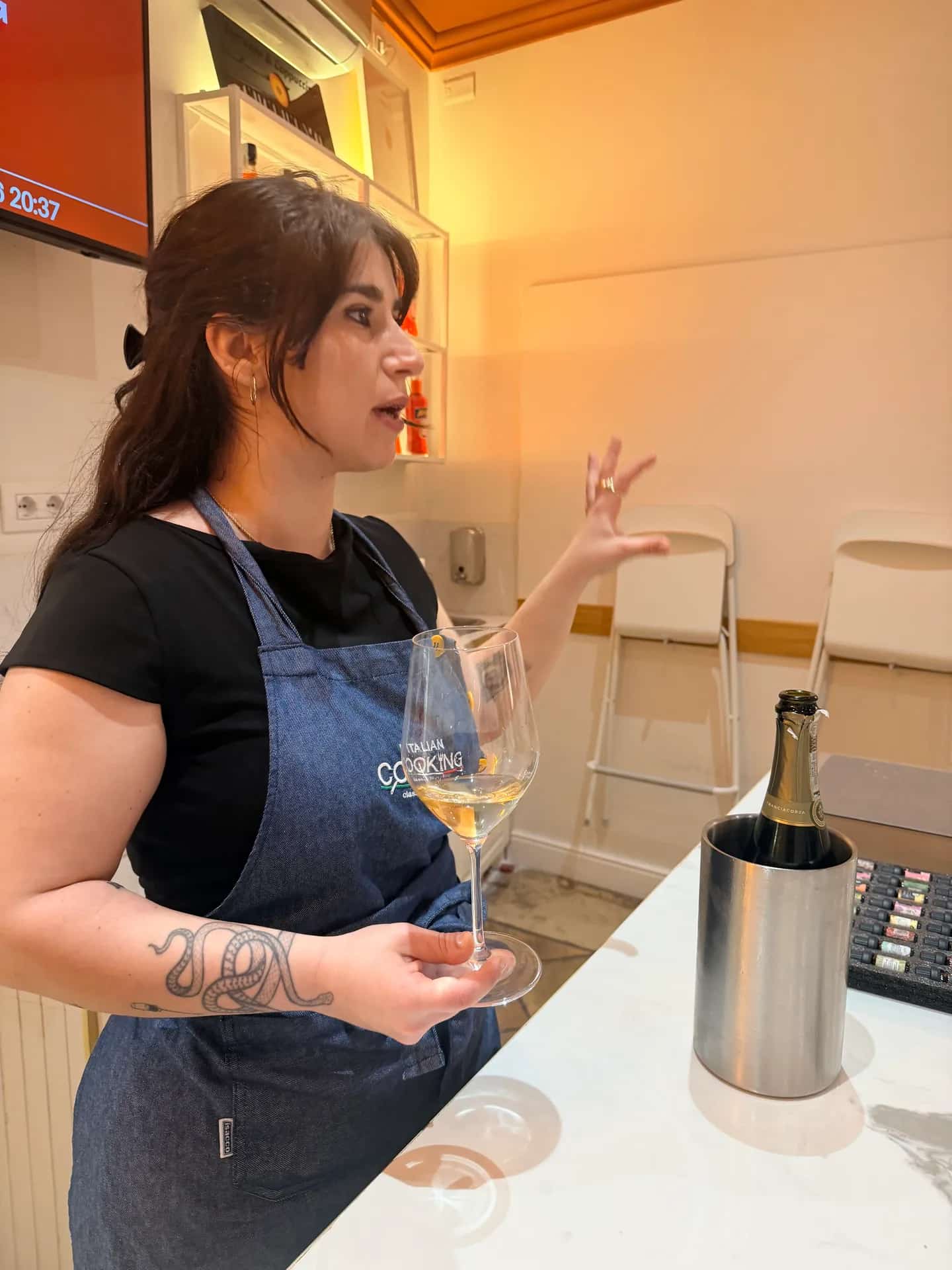 Wine Tasting in Rome: Food Pairing Experience - photo 1 of 4